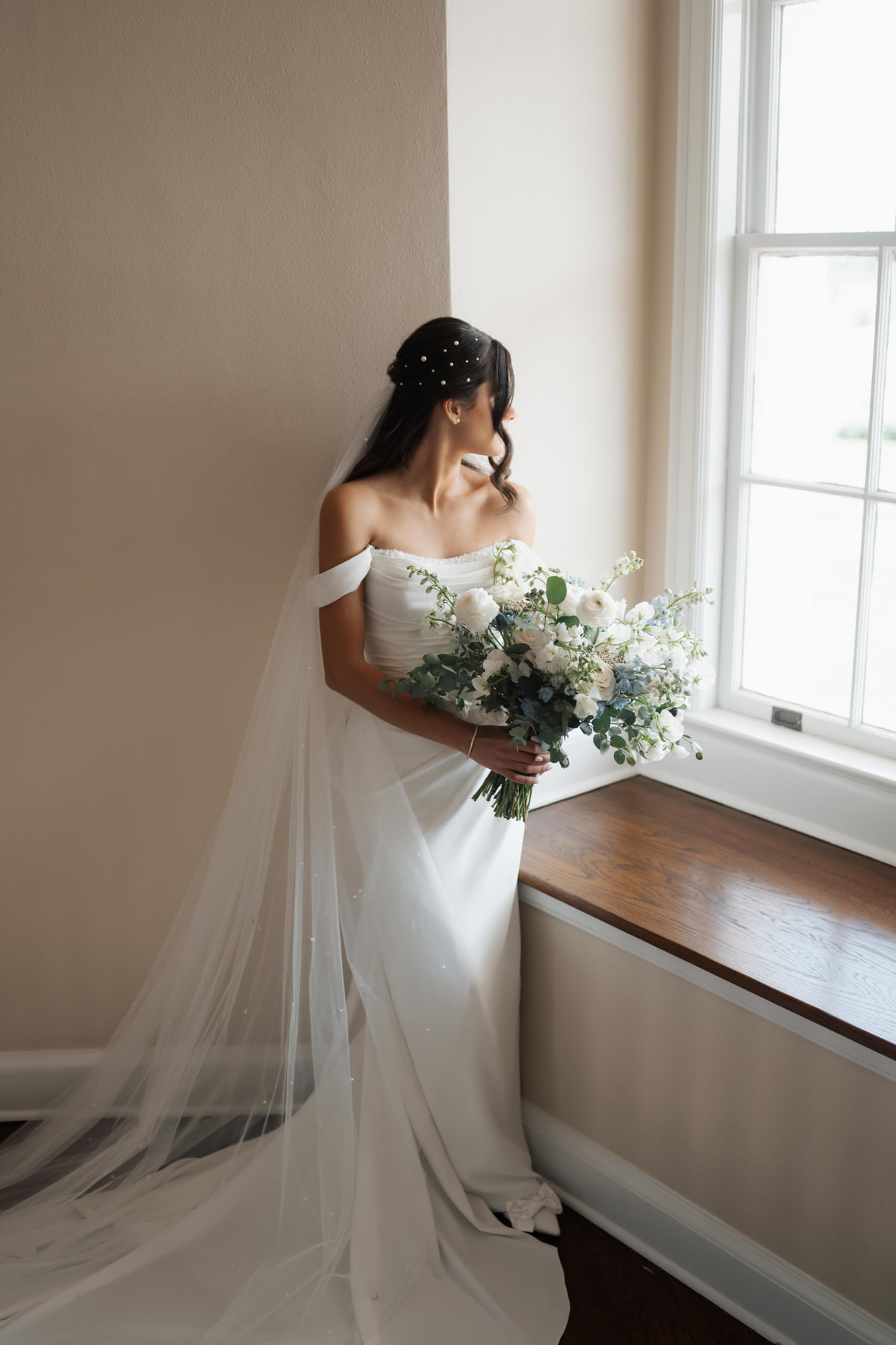 What to Expect When You Want Candid Wedding Photos